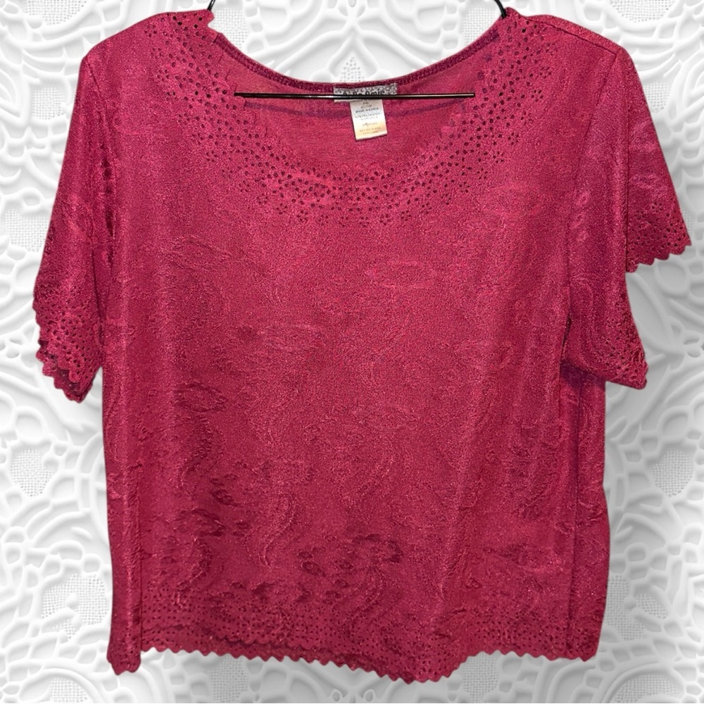 🌺BELLE AMIE BERRY FLORAL TEXTURE SCALLOPED HEMS TOP